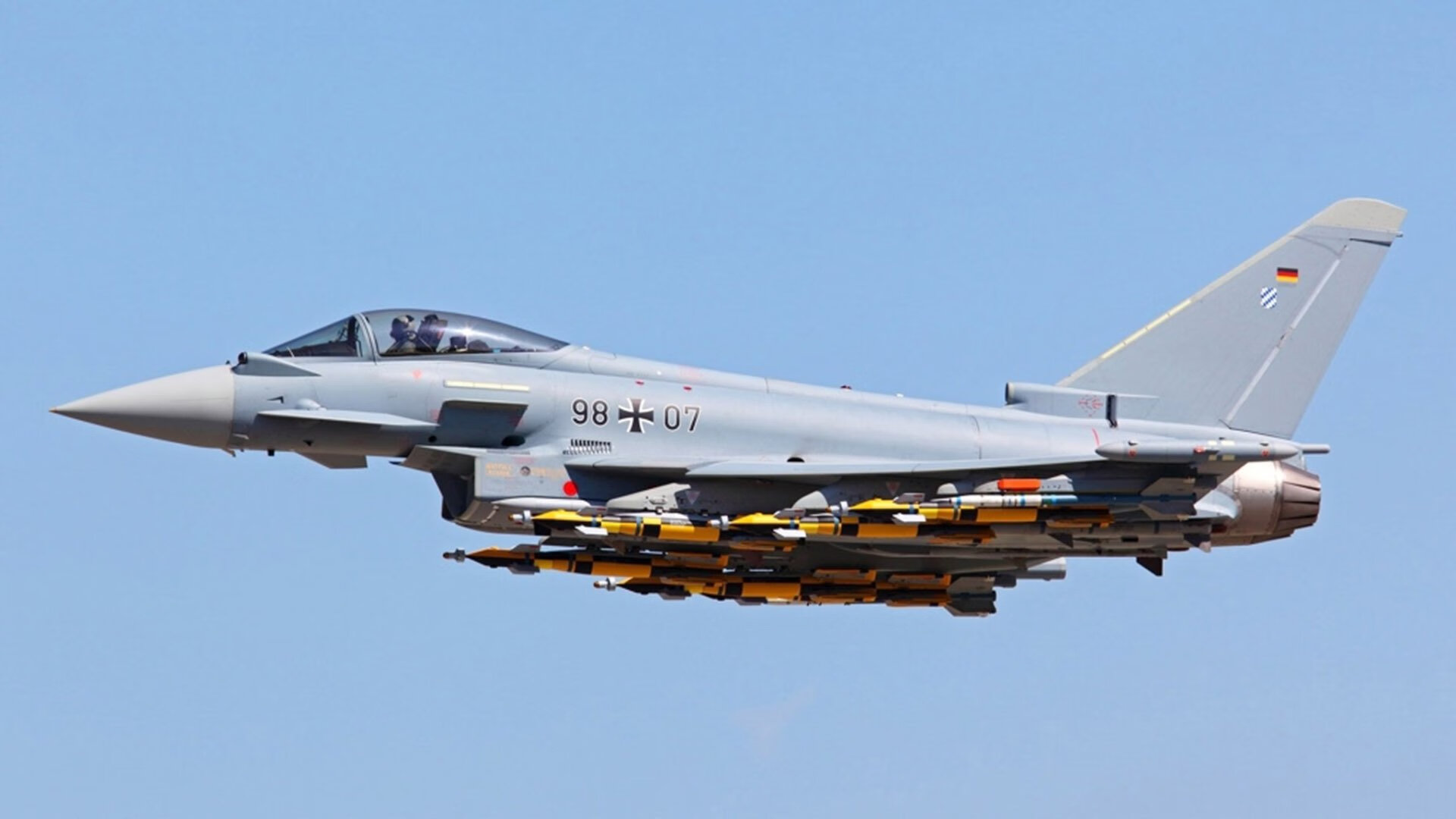 “安赫尔·巴尔博萨的强大突破力和敏锐进攻嗅觉,成为美洲狮队制胜的武器”